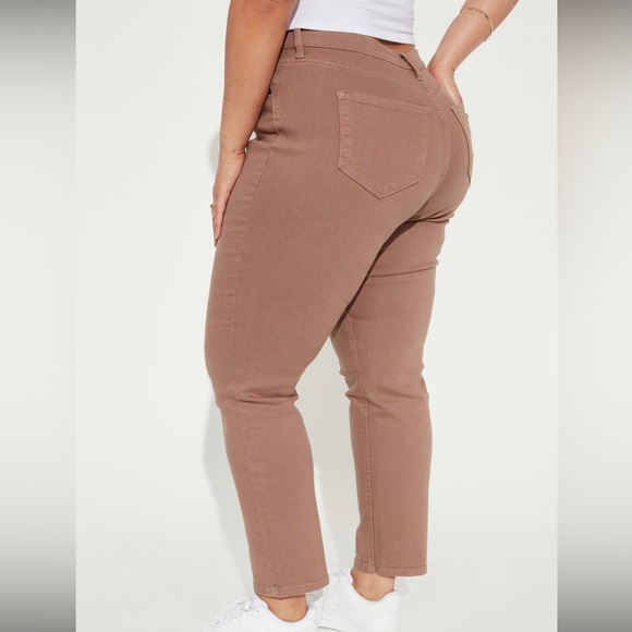 Fashion Nova mom jeans - Picture 3 of 5